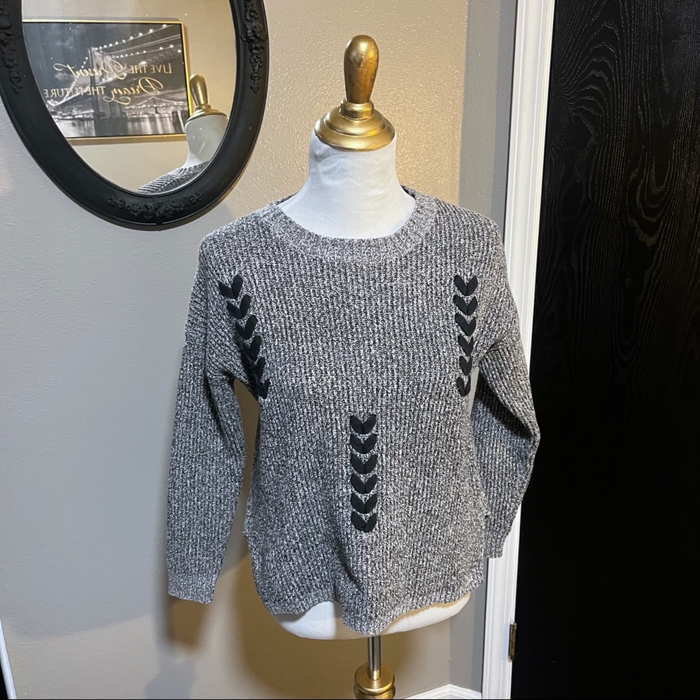 Heather gray long sleeve sweater